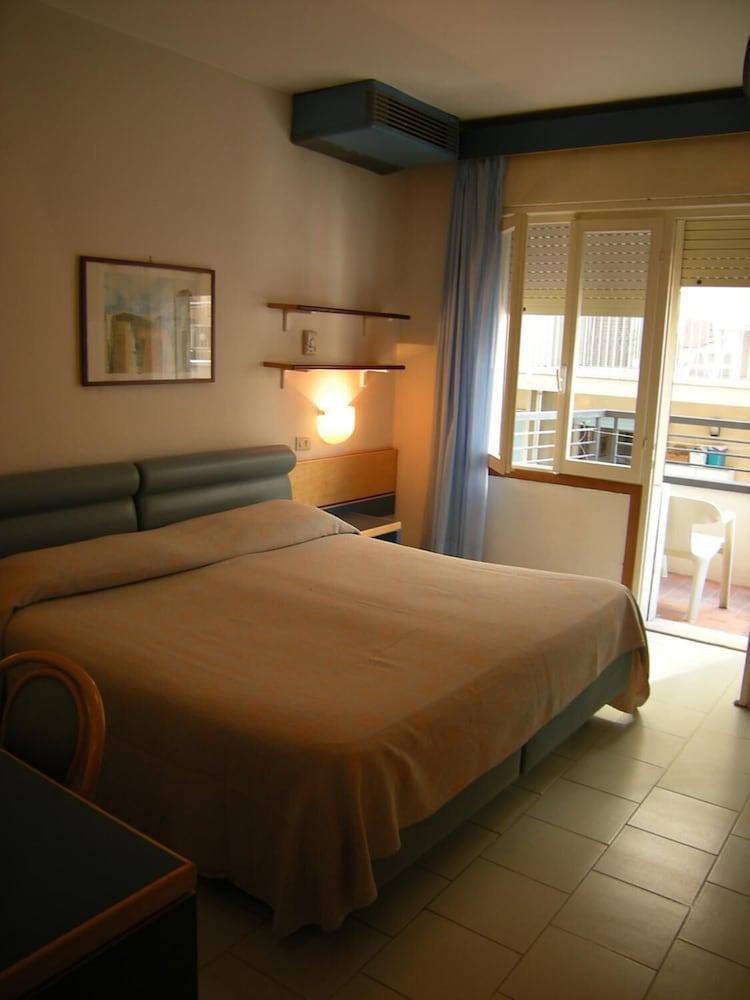 לידו די ג'סולו Hotel Ambasciatori Palace מראה חיצוני תמונה