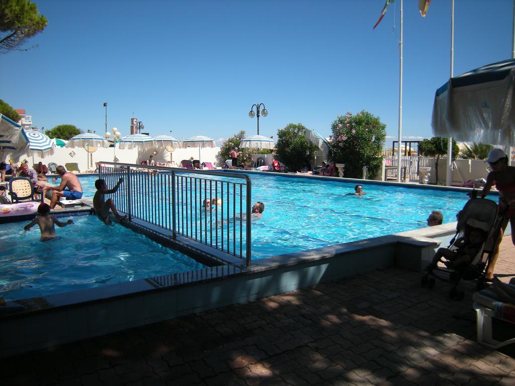 לידו די ג'סולו Hotel Ambasciatori Palace מראה חיצוני תמונה