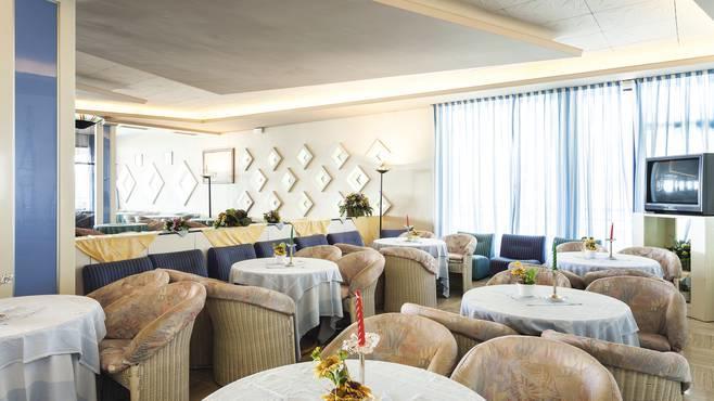 לידו די ג'סולו Hotel Ambasciatori Palace מראה חיצוני תמונה