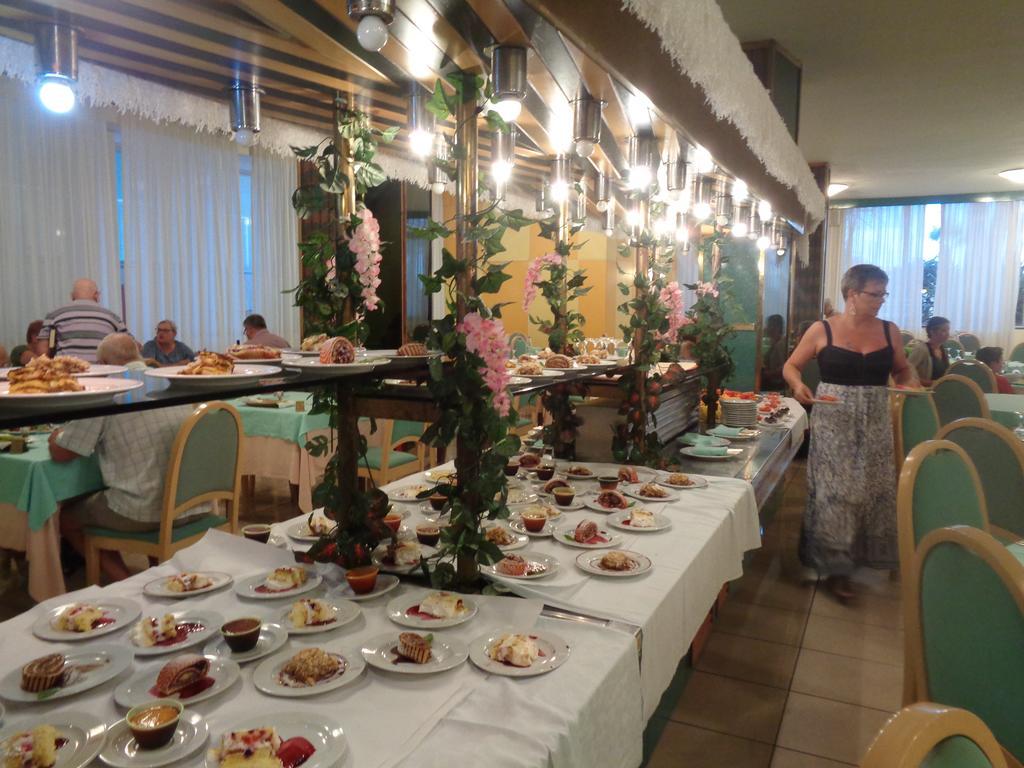 לידו די ג'סולו Hotel Ambasciatori Palace מראה חיצוני תמונה