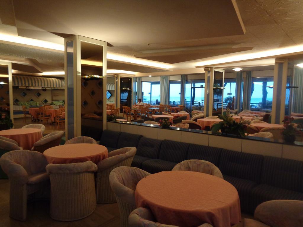 לידו די ג'סולו Hotel Ambasciatori Palace מראה חיצוני תמונה