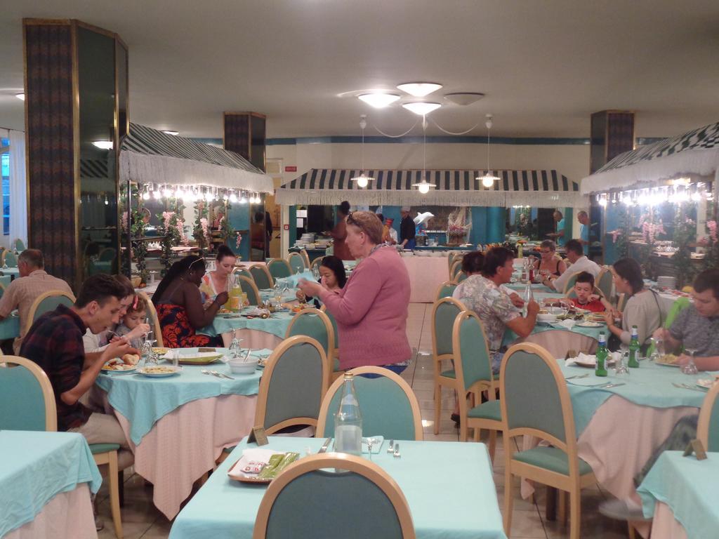 לידו די ג'סולו Hotel Ambasciatori Palace מראה חיצוני תמונה