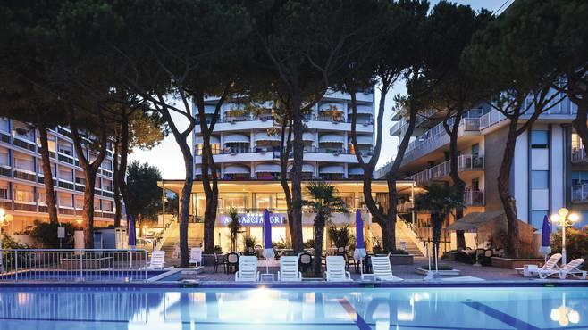 לידו די ג'סולו Hotel Ambasciatori Palace מראה חיצוני תמונה