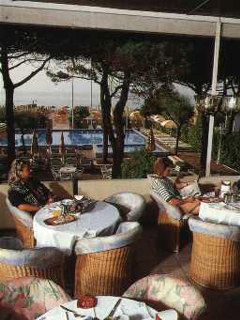 לידו די ג'סולו Hotel Ambasciatori Palace מראה חיצוני תמונה